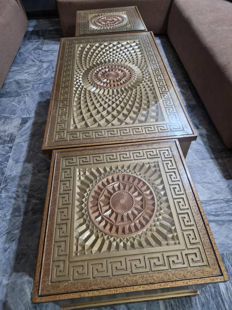 tables 0
