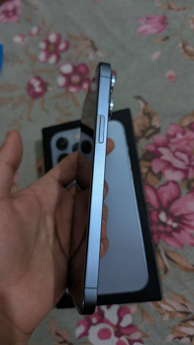iPhone 13 Pro Max 4