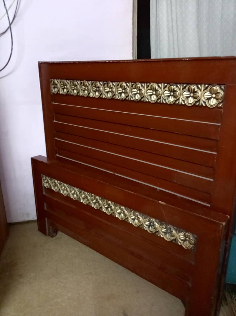 single bed 0