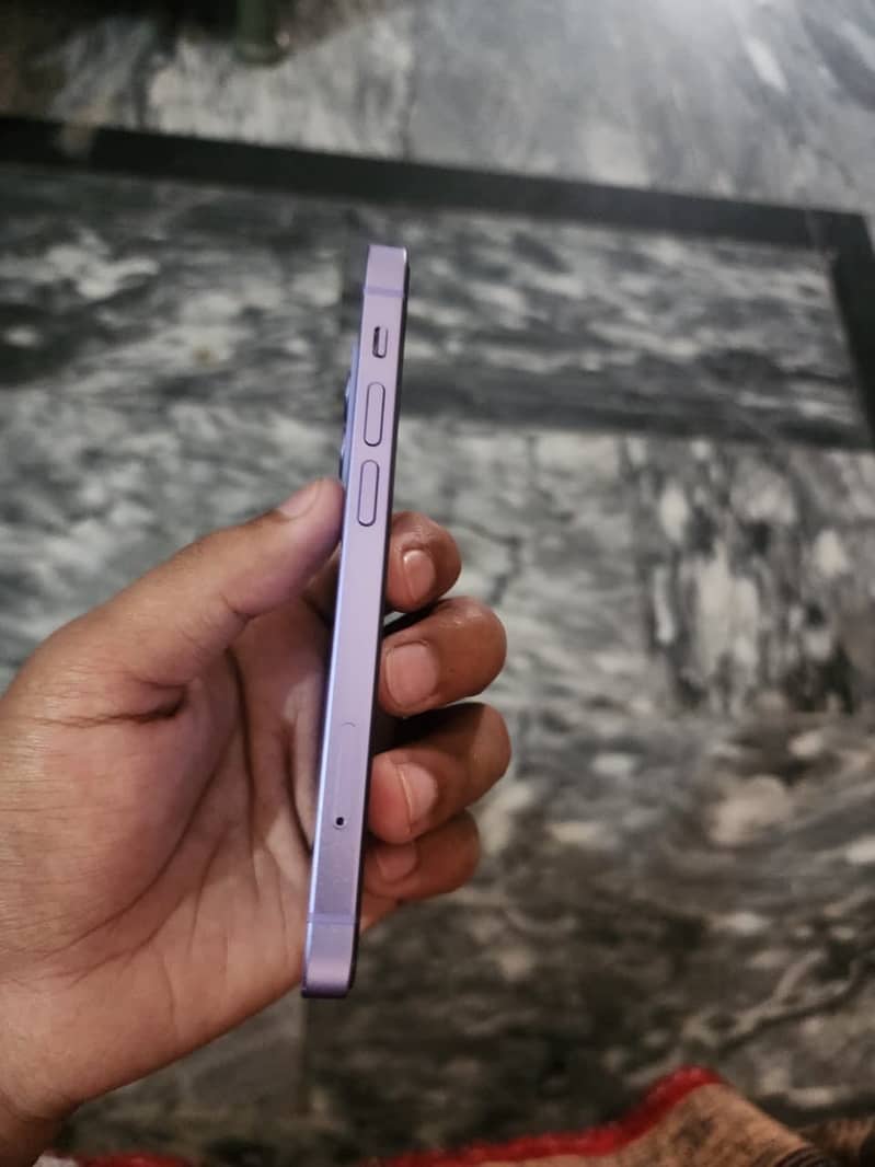 Apple iPhone 12 mini 3