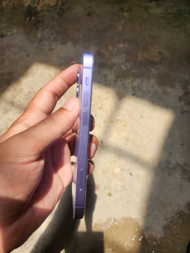 Apple iPhone 12 mini 4