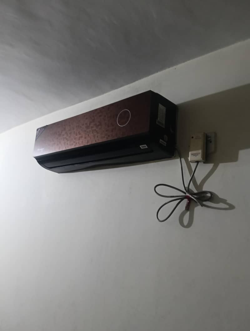 split AC 2