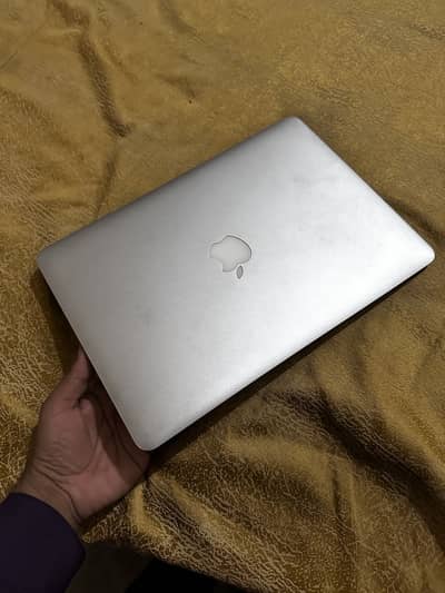 Apple MacBook Air 13" (2017)  | 8GB RAM | 128GB SSD