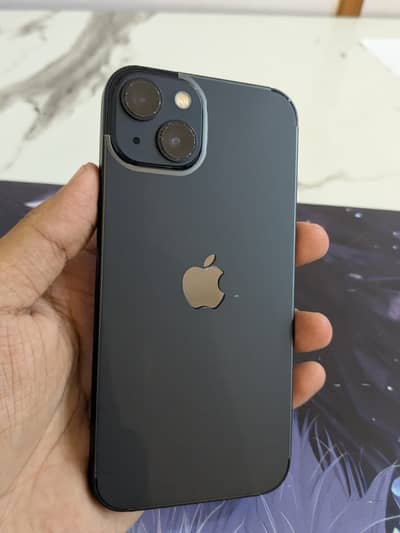 Apple iPhone 13