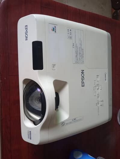 home theater projector Epson EB 530w