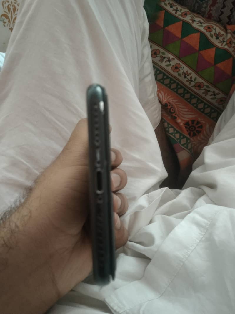 Apple iPhone 7 Plus 1