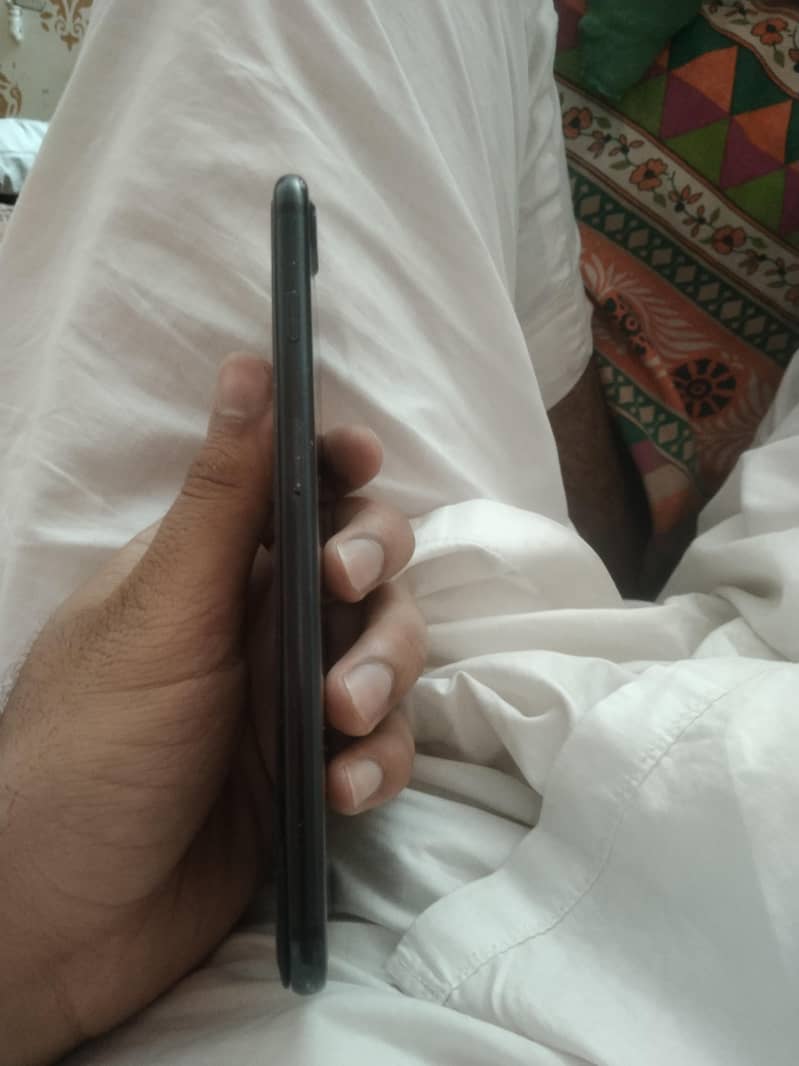 Apple iPhone 7 Plus 5