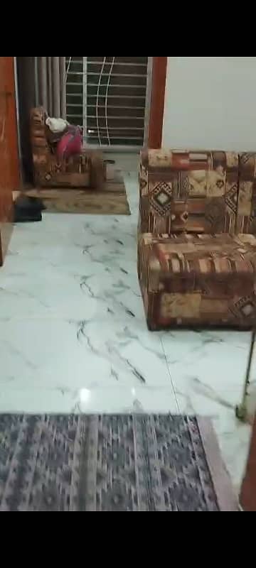 4 Marla upper portion for rent paragon city
