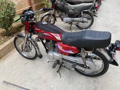 Unique 125 2015
