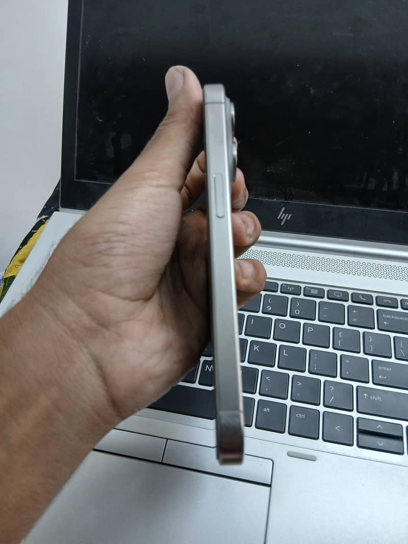iphone 15 pro 4