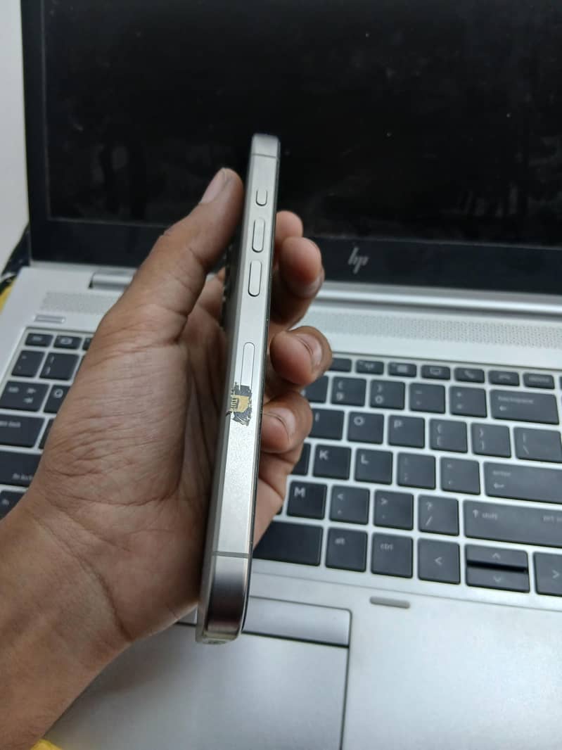 iphone 15 pro 6