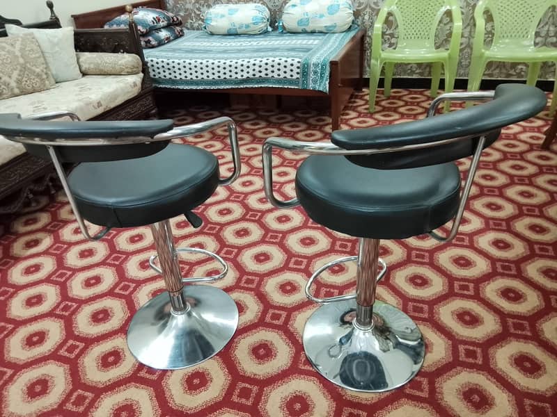 2 stools 6