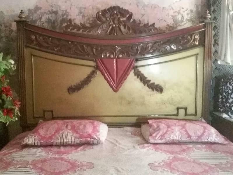 Wooden Size King Bed 0
