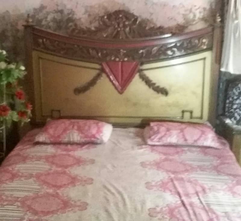 Wooden Size King Bed 1
