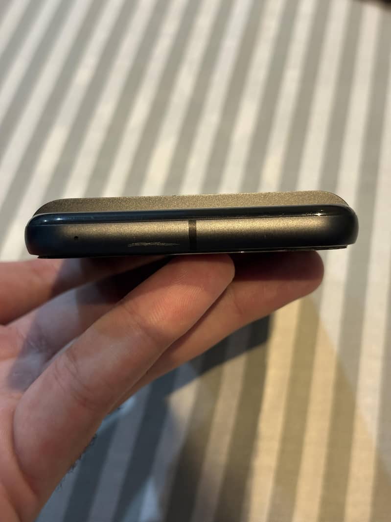 Google Pixel 8 6