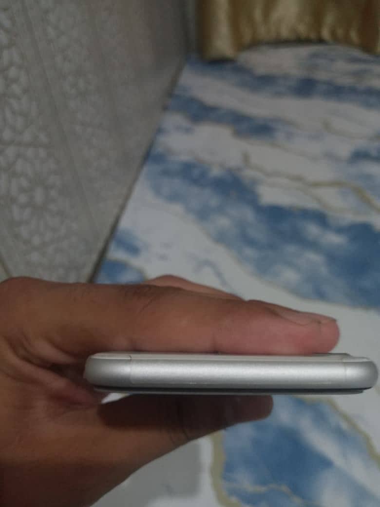 Apple iPhone SE 5