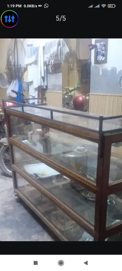 excellent display countercounter of steel and heavy mirror with wheels