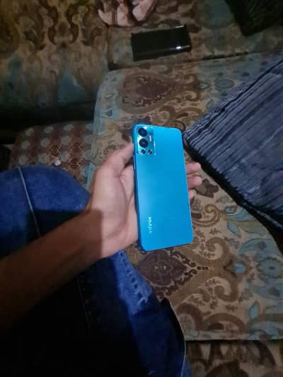 infinix hot 12 6/128 all okay total genuine koi be masala nhi box sath