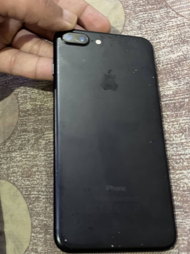 Apple iPhone 7 plus 2
