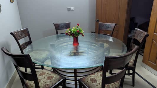 6 Seater Round Glass Dining Table | Heavy Quality | 9/10 Condition
