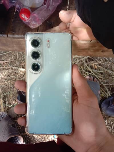 Tecno cammon 40 pro 6 month warranty Available