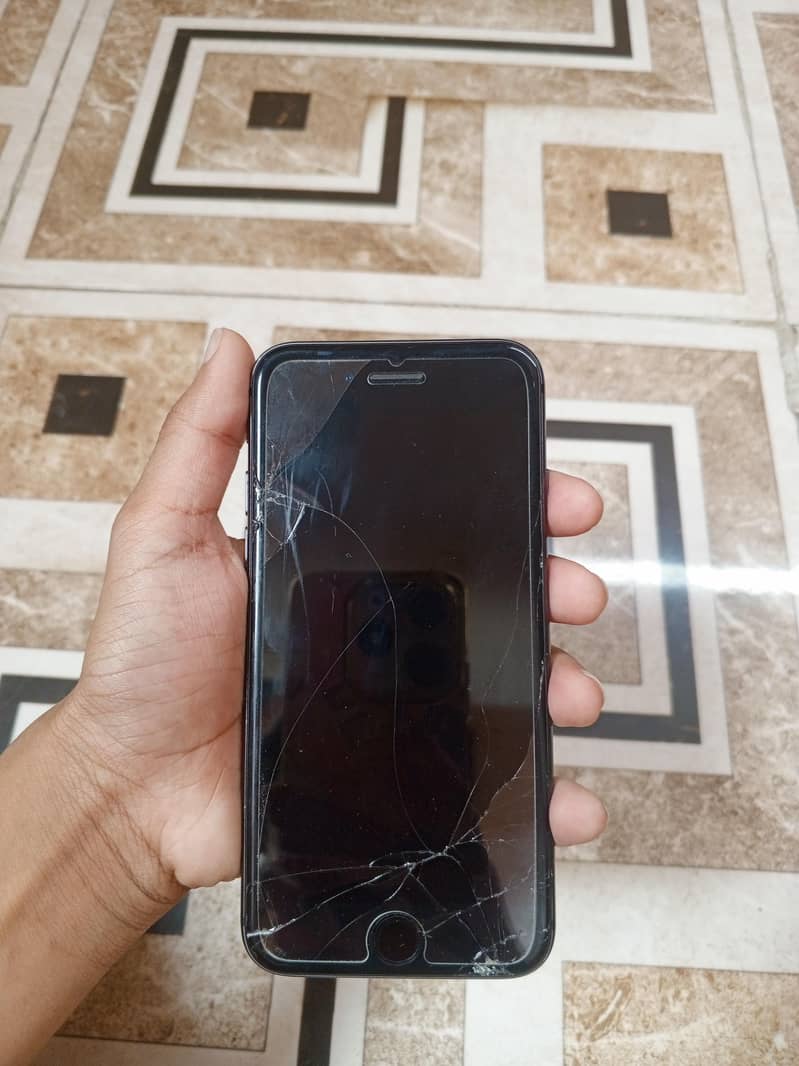 Apple iPhone 8 4