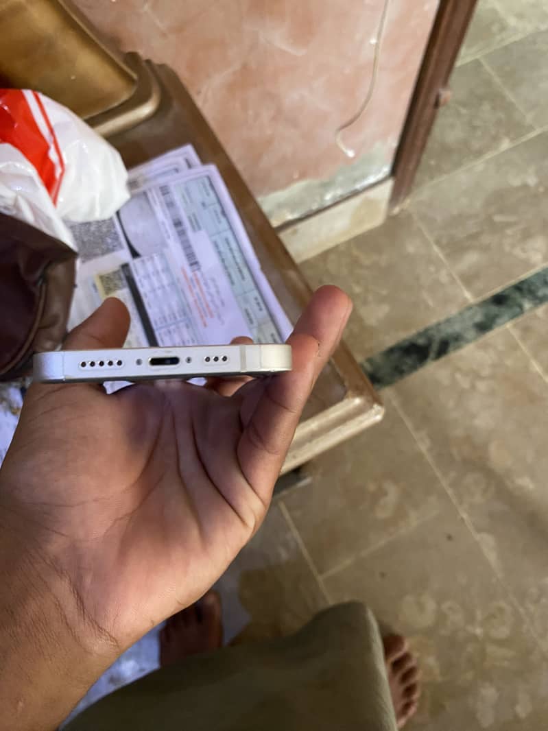 Apple iPhone 13 1