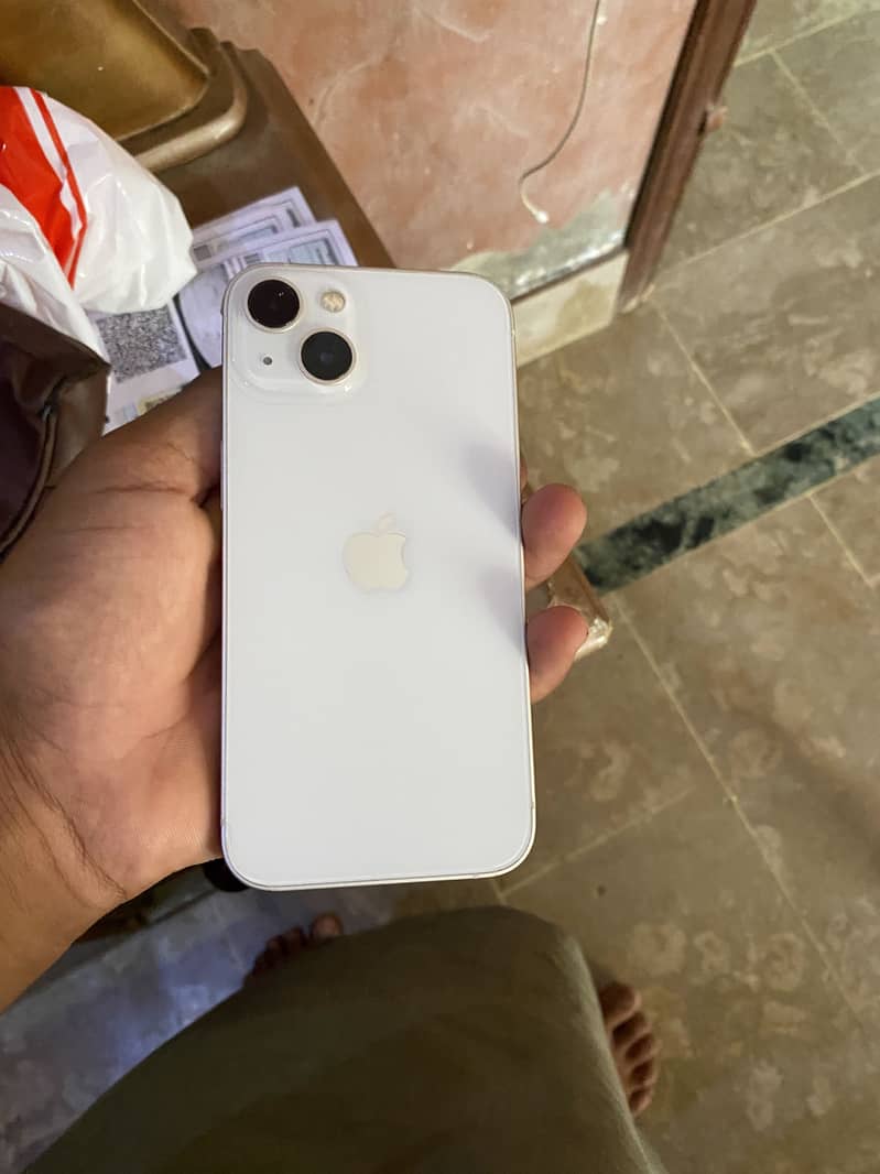 Apple iPhone 13 5