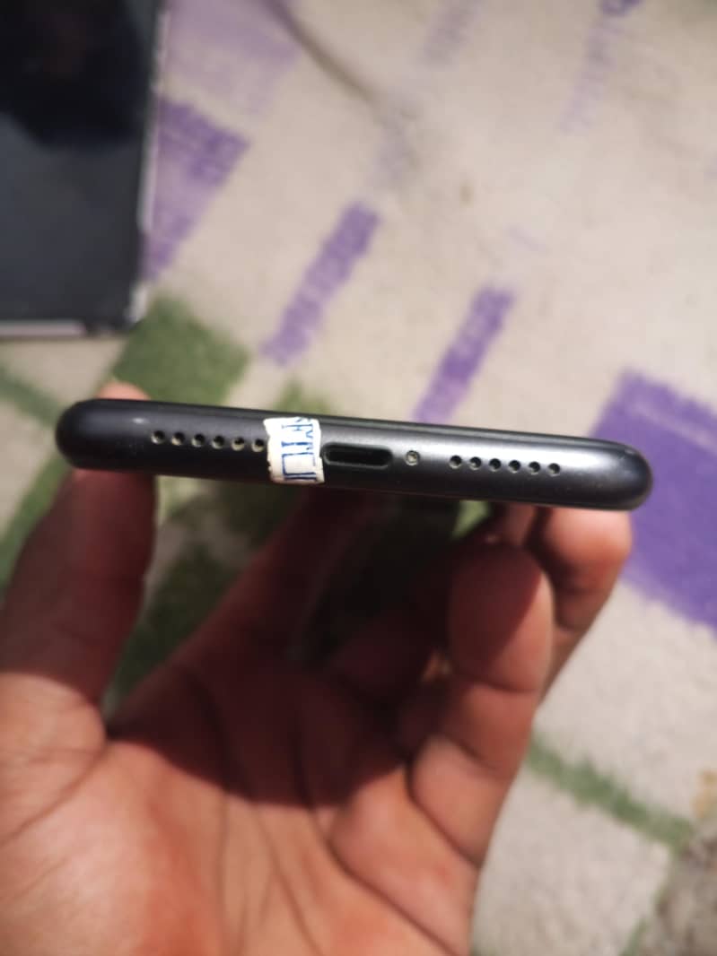 Apple iPhone 11 2
