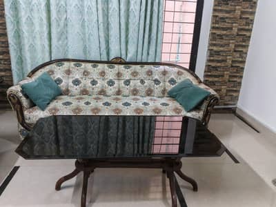 5 Seater sofa set for sell with table