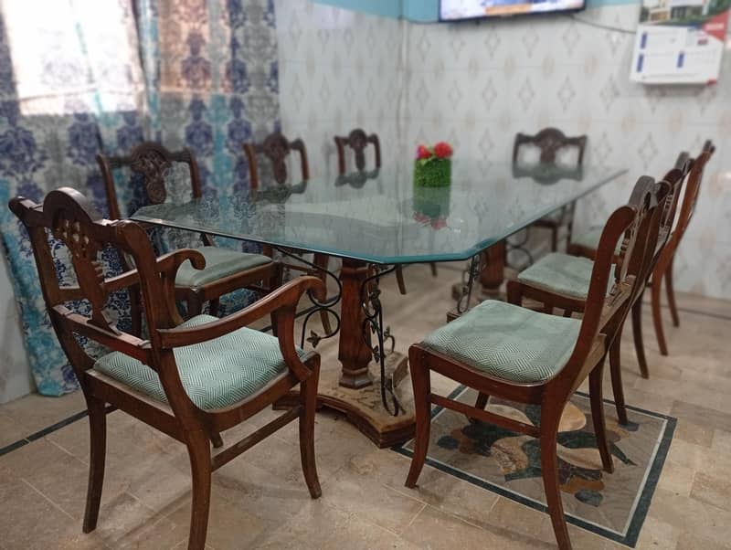 Excellent Dining table 0