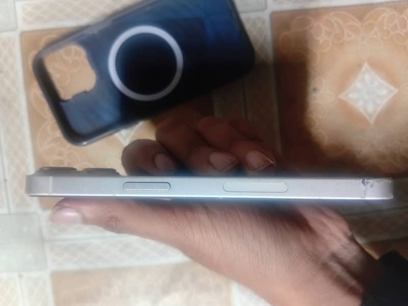 Apple iPhone 14 1