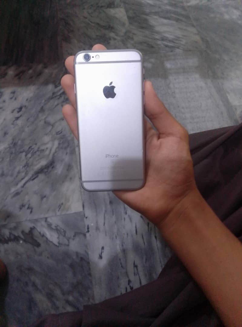 Apple iPhone 6S 1