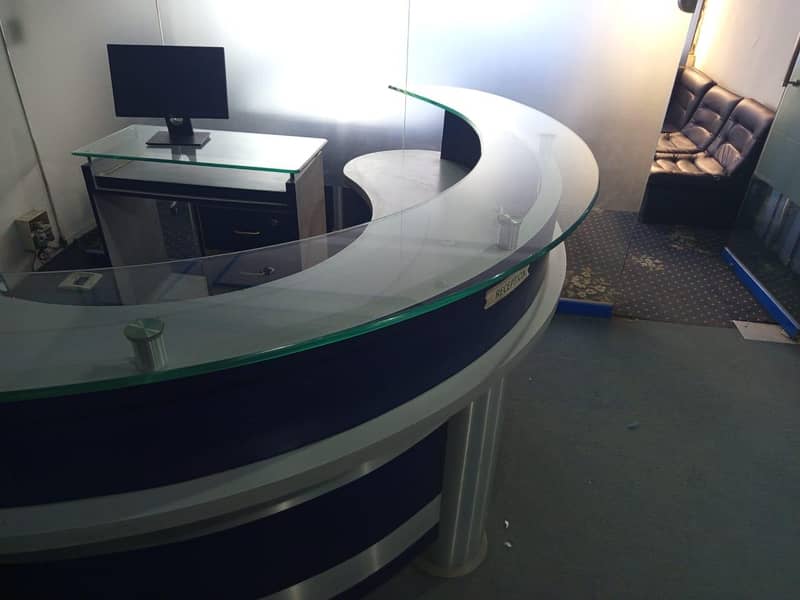 Office premium reception table. 1