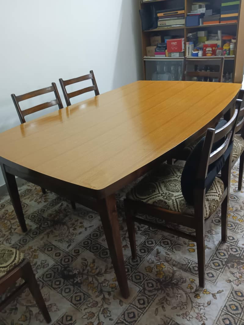 dining table with chairs 0