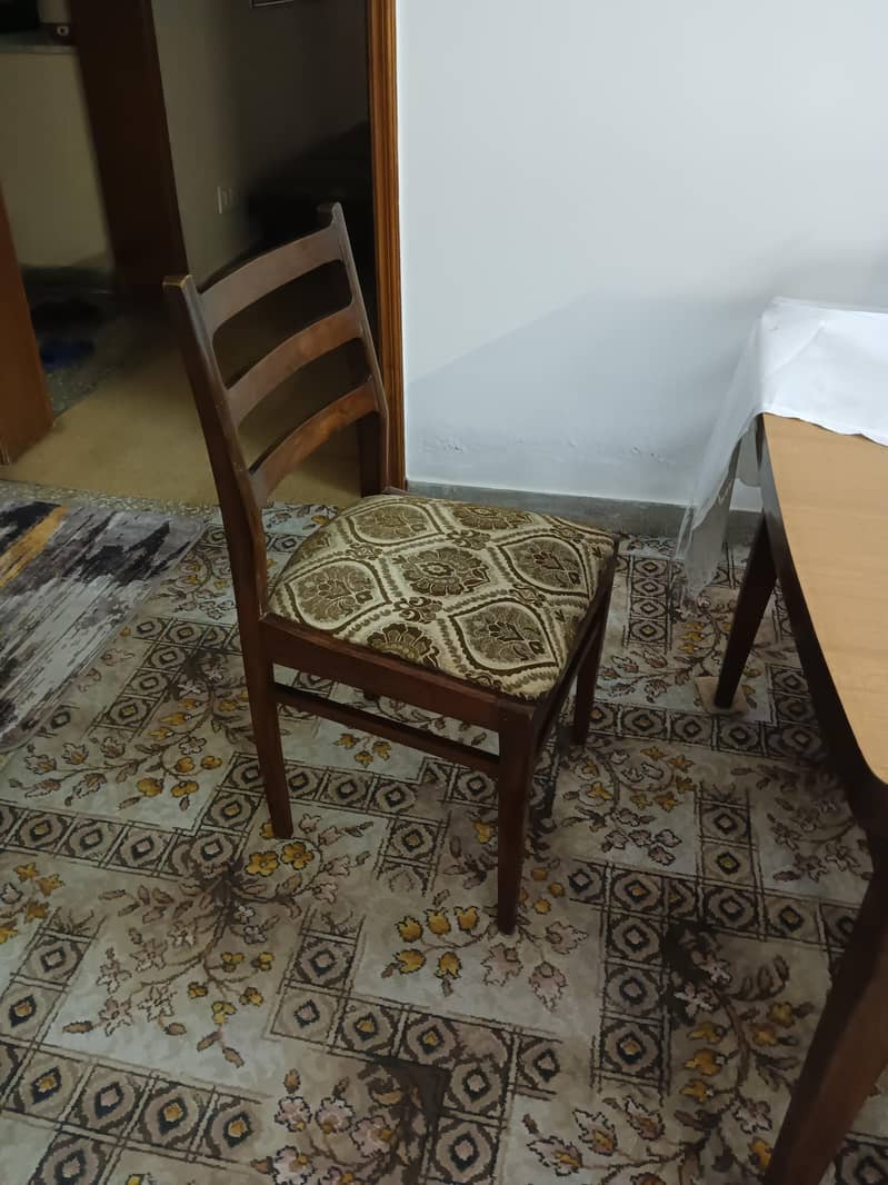 dining table with chairs 1