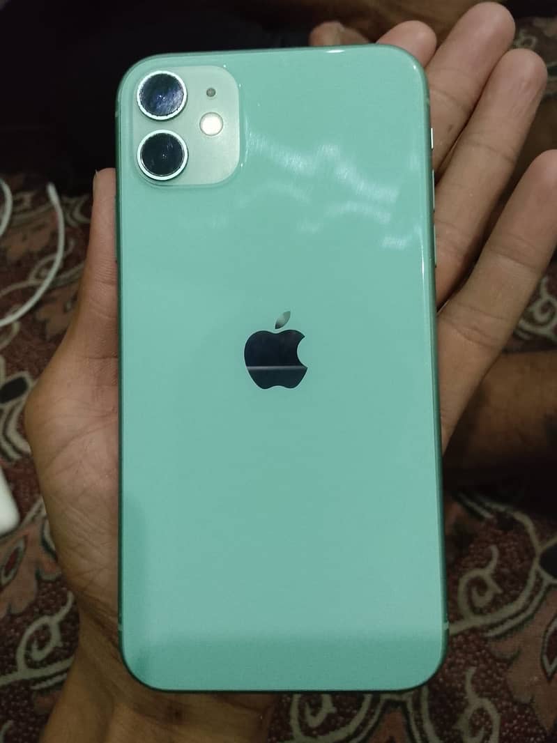 Apple iPhone 11 4
