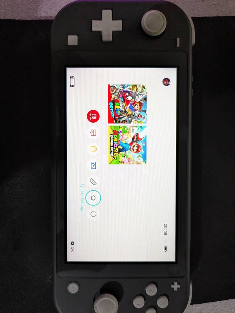Nintendo Switch Lite 8