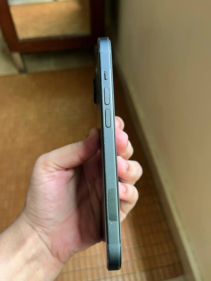 Apple iPhone 15 2