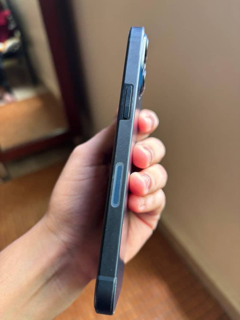 Apple iPhone 15 5