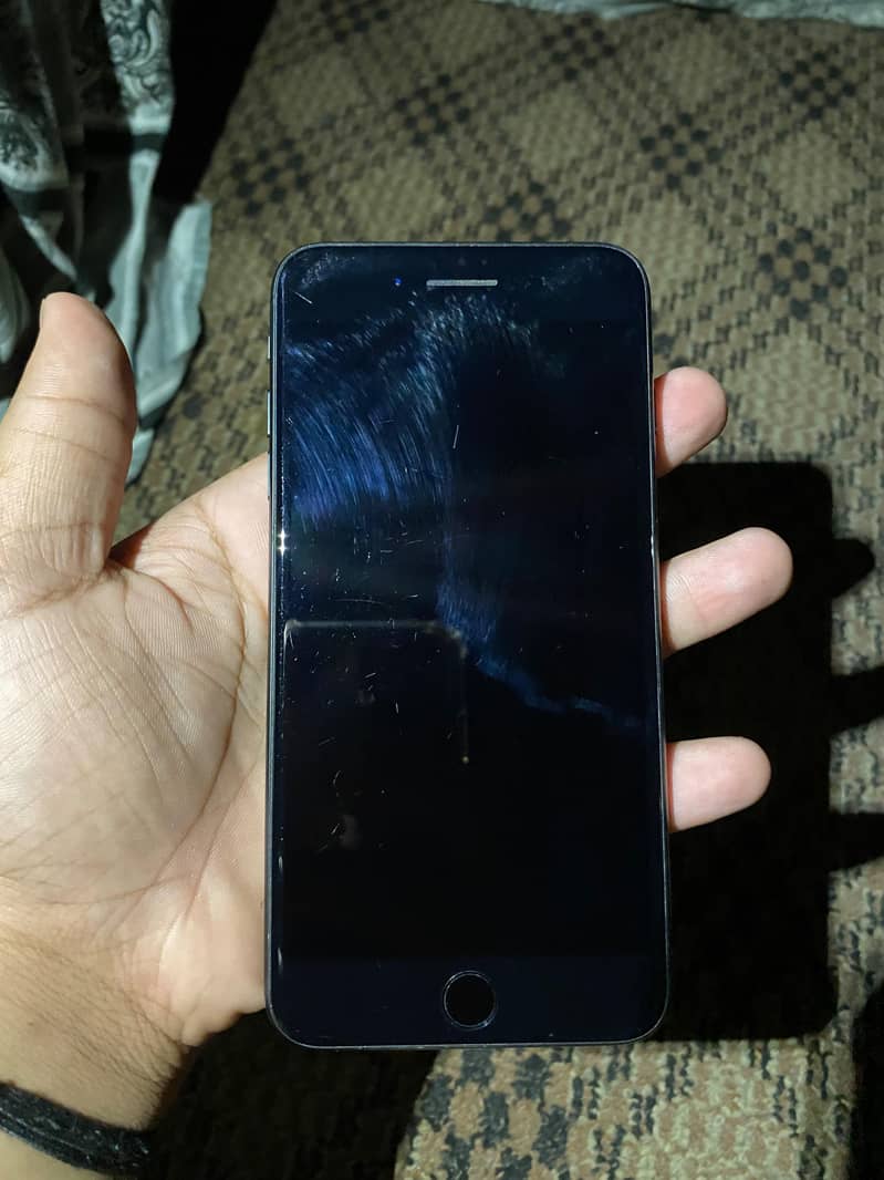 Apple iPhone 7 Plus 5