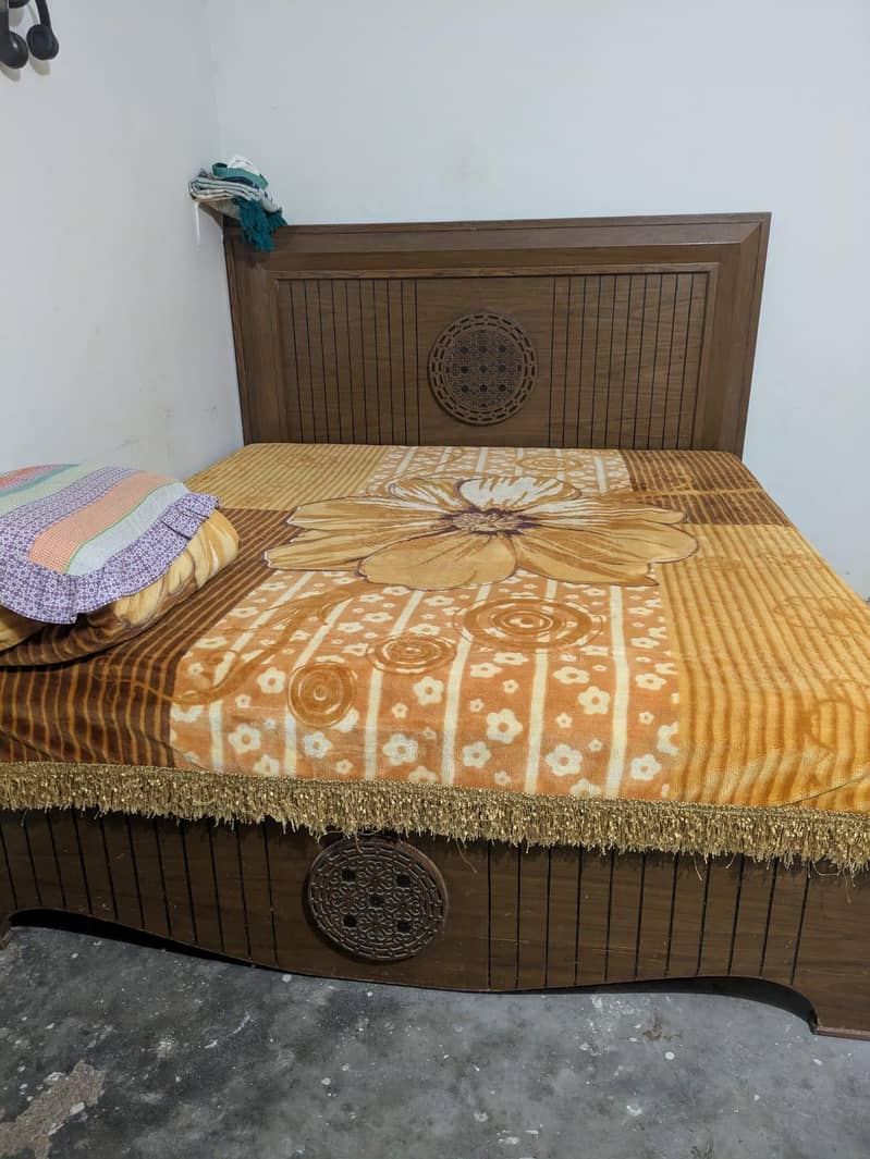 Double bed 0