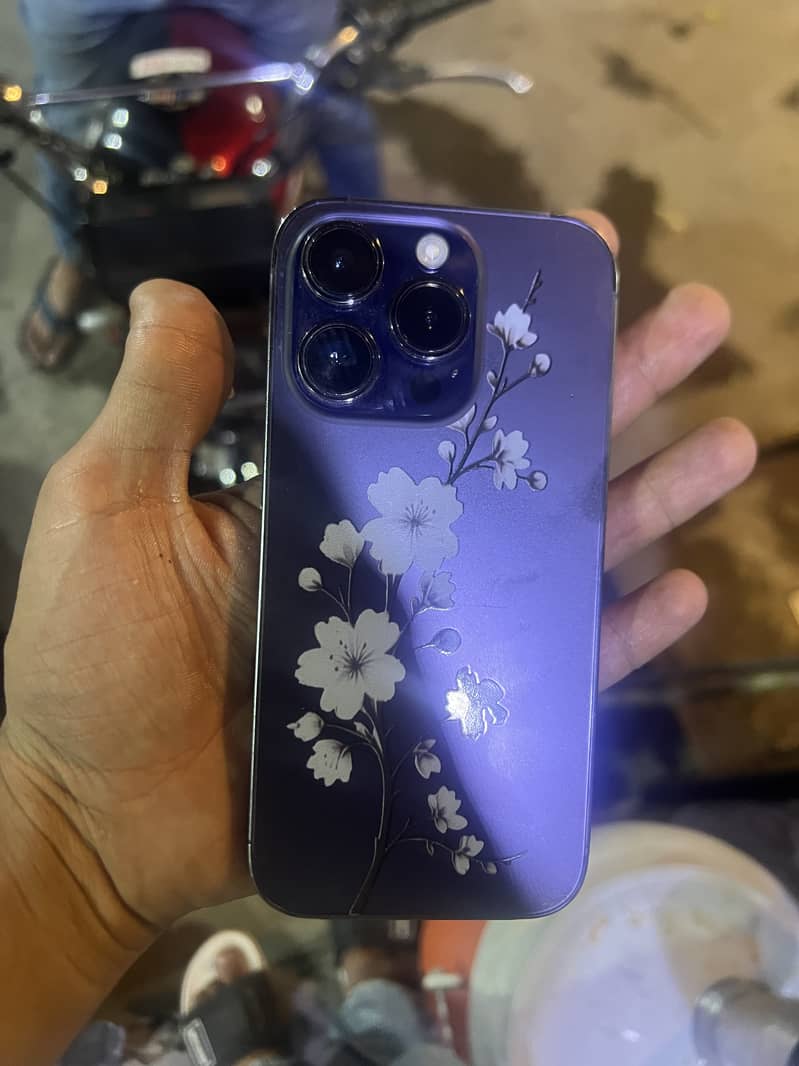 Apple iPhone 14 Pro 0