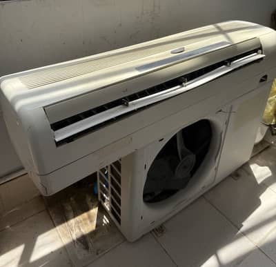 Sabro split air conditioner