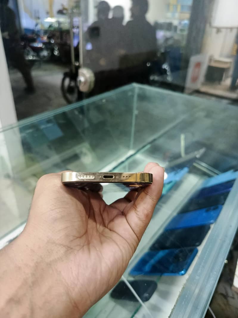 12 pro display msg 1