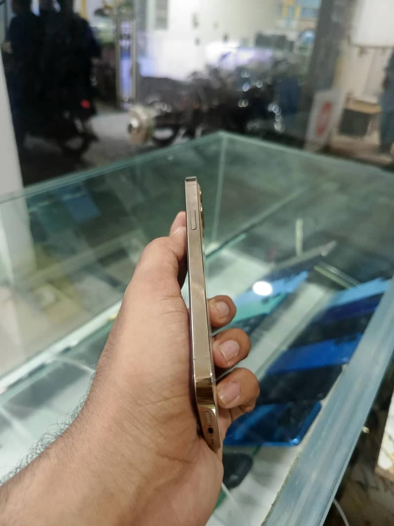 12 pro display msg 2