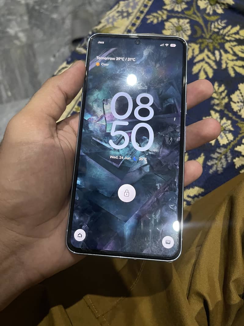 Google Pixel 8 Pro 3
