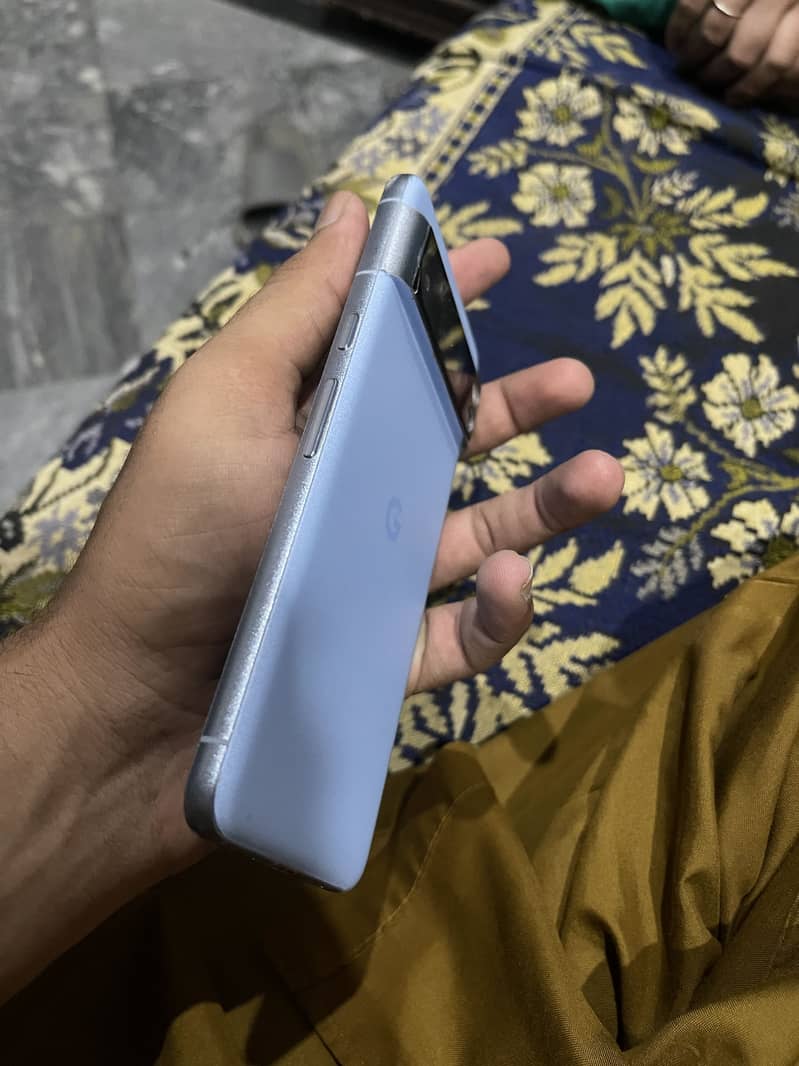 Google Pixel 8 Pro 4