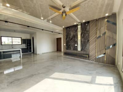 500 Square Yards Ready to Move Villas Available For Sale in Precinct 4 Bahria Town Karachi