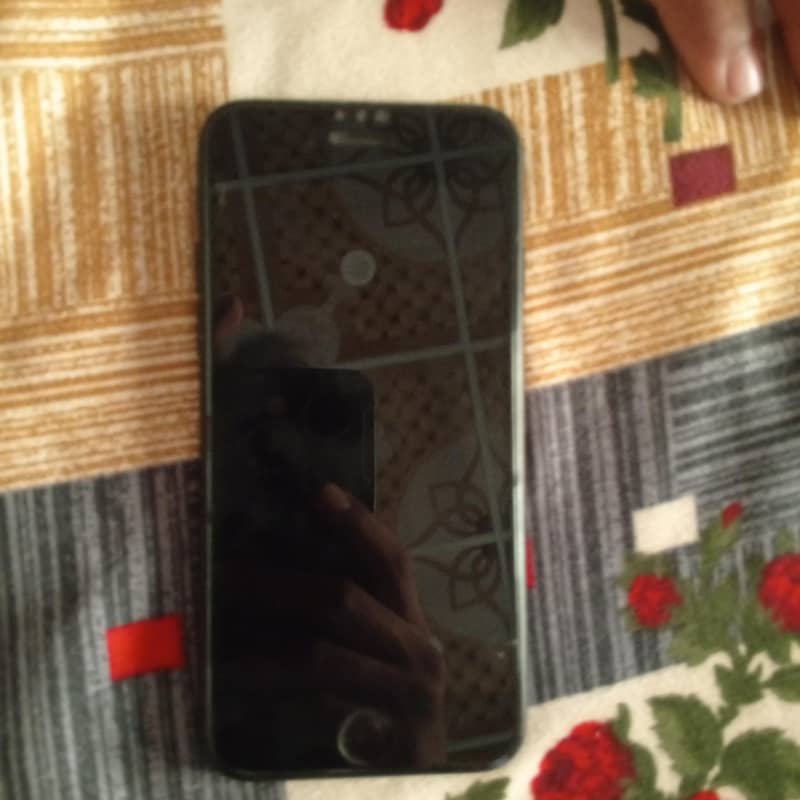 Apple iPhone 7 1